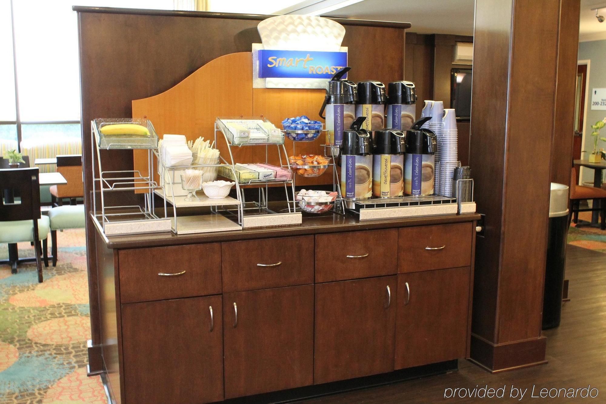 Hotel & - Fayetteville 2*