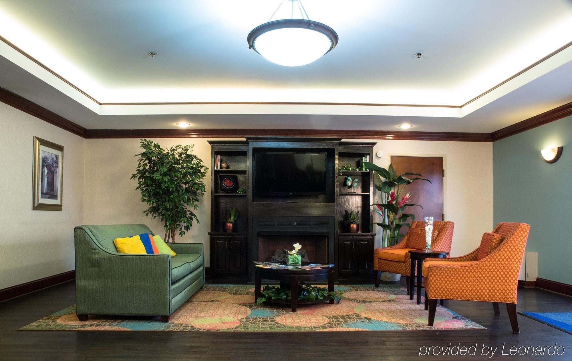 Hotel & - Fayetteville 2*