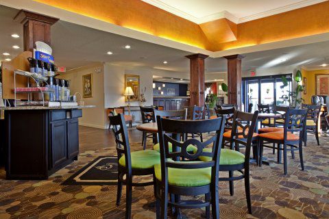 Hotel & - Fayetteville