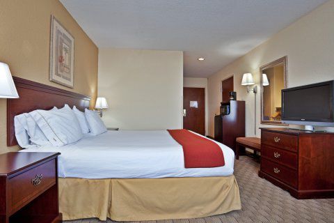 Spark By Hilton Spring Fayetteville