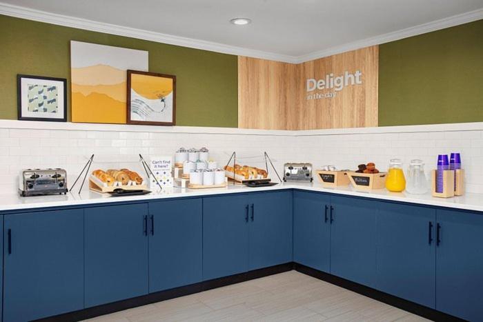 Spark By Hilton Spring Fayetteville Hotel 2*