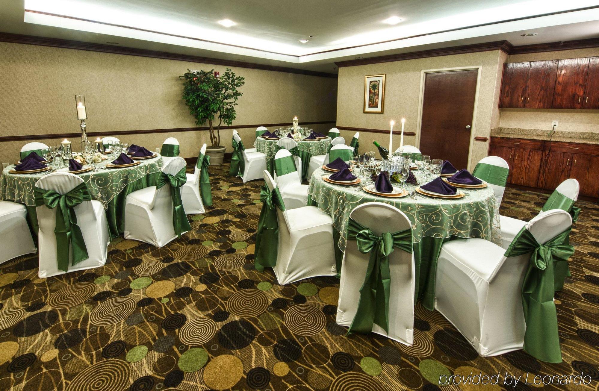 Spark By Hilton Spring Fayetteville Hotel